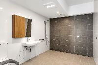 Bathroom 1  17 pattie