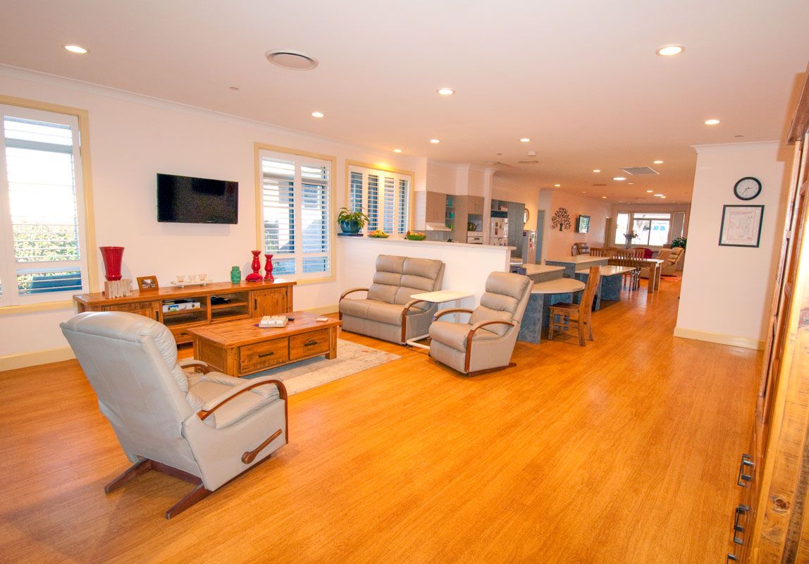 Rusden Lounge and Kitchen Web1200x800