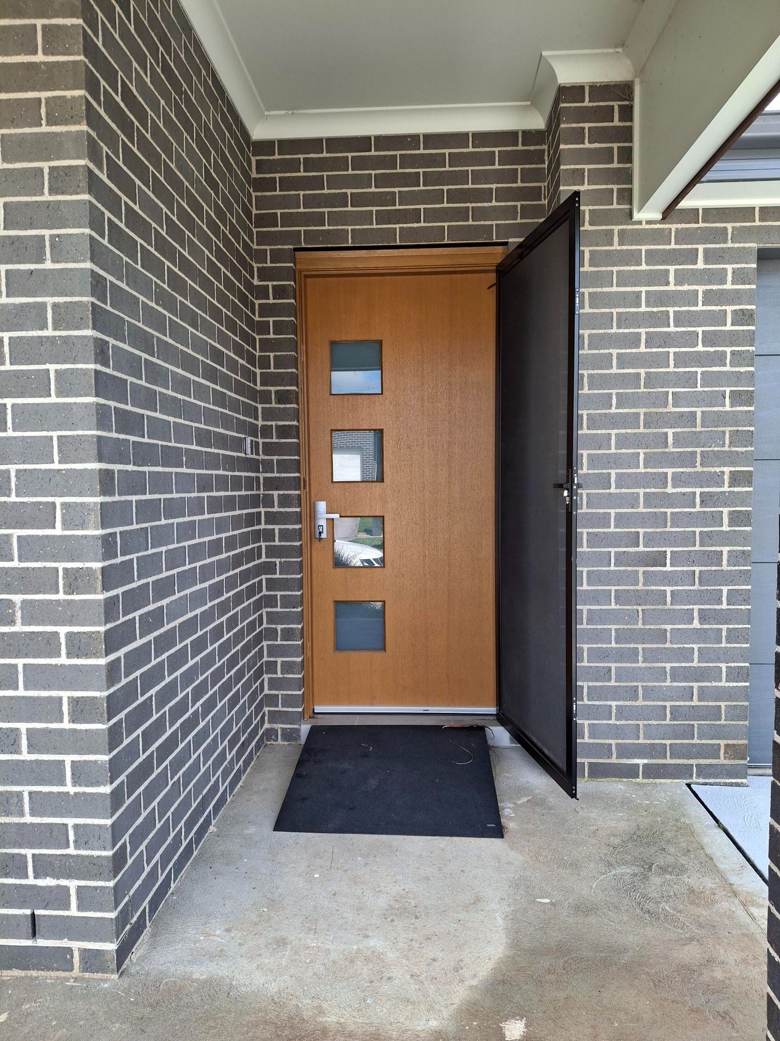 Front1