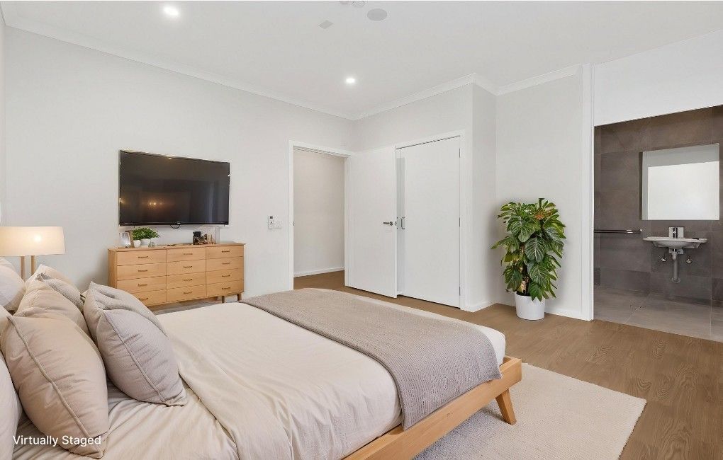 61 Bedroom