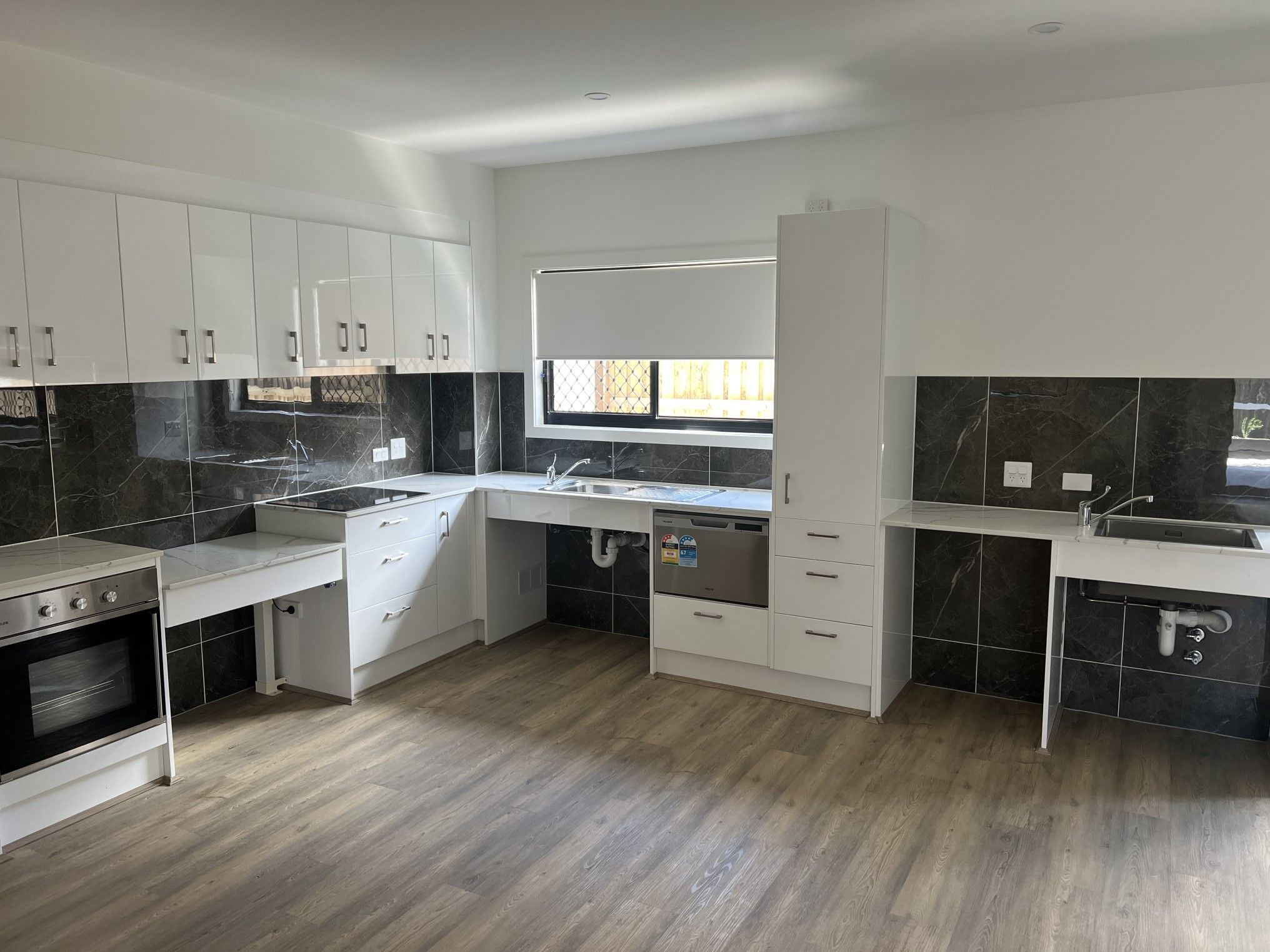 Kitchen 2032x1524) - 3 Dingo Dr