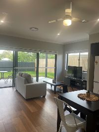 6 Charleston Heathwood lounge