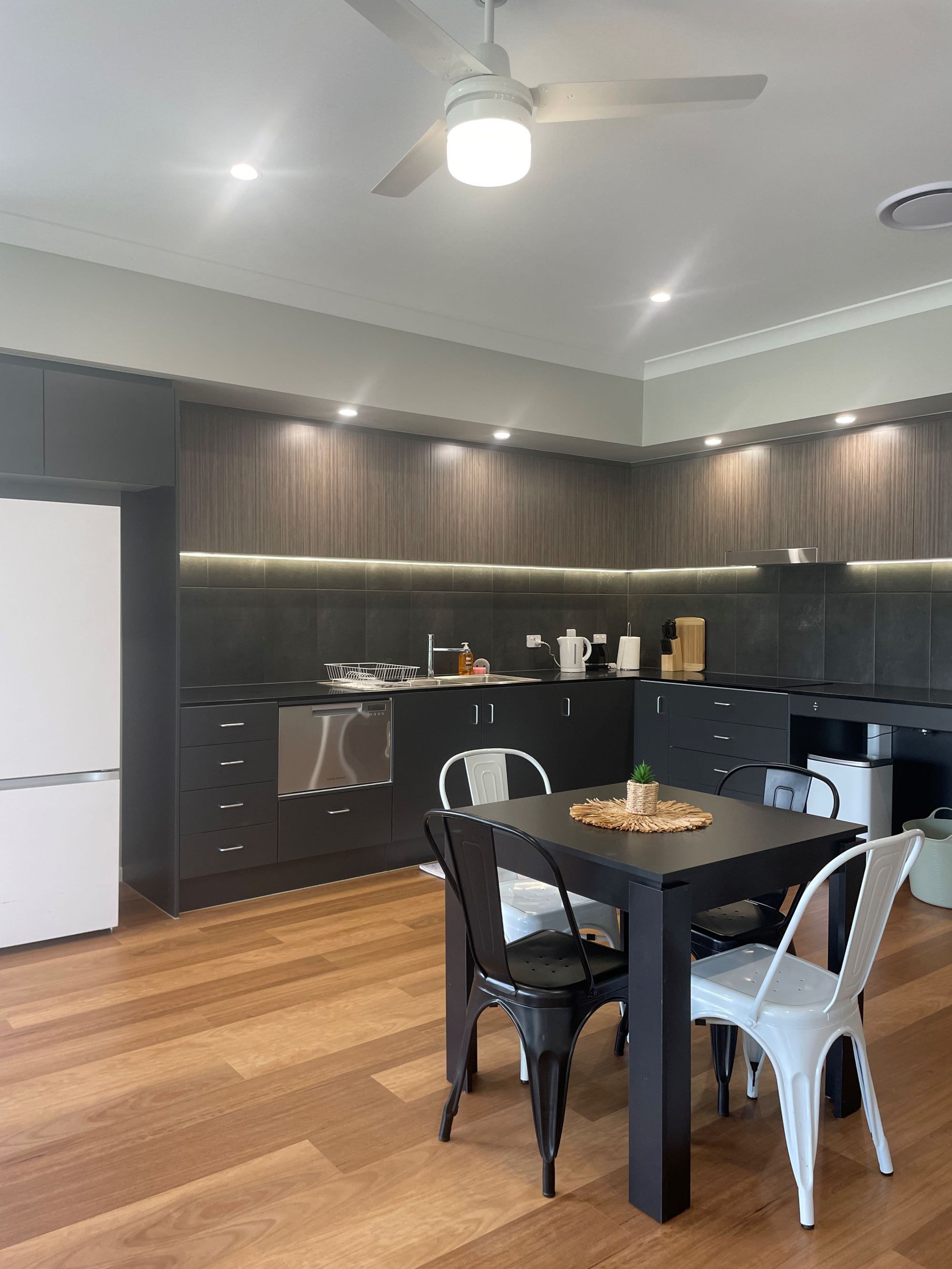 6 Charleston kitchen 2