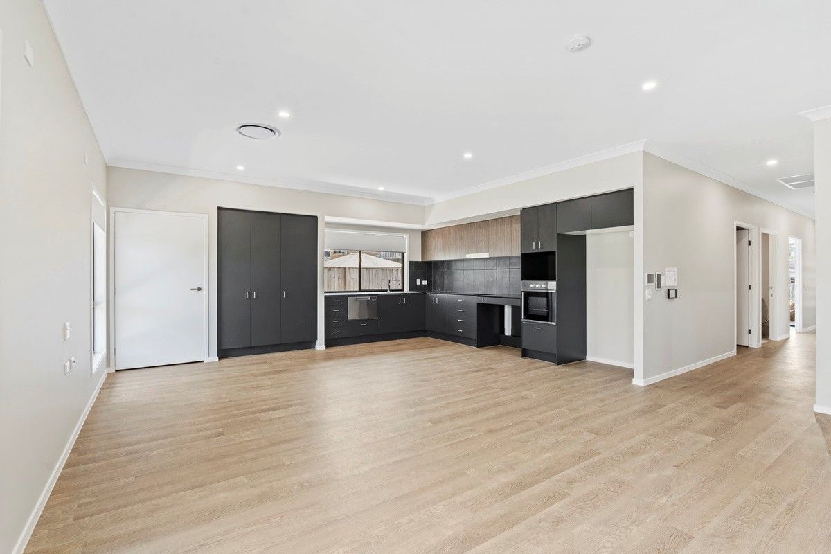 camrose kitchen living