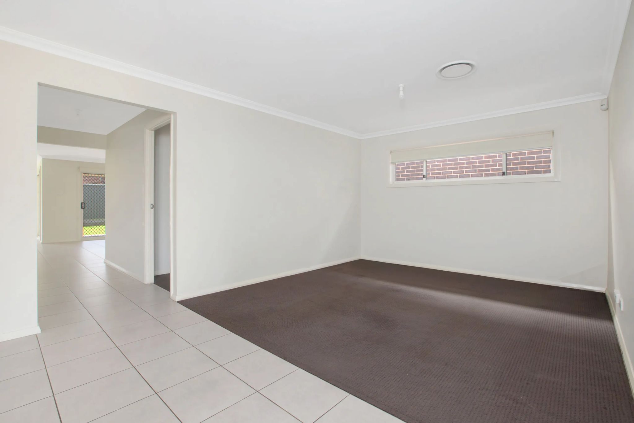 jordan springs   living 5