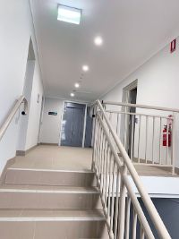 a74e30fb b357-4d1c-9b74-a868e43ebb26-lg-Matthew-House-pstairs-foyer-and-lift