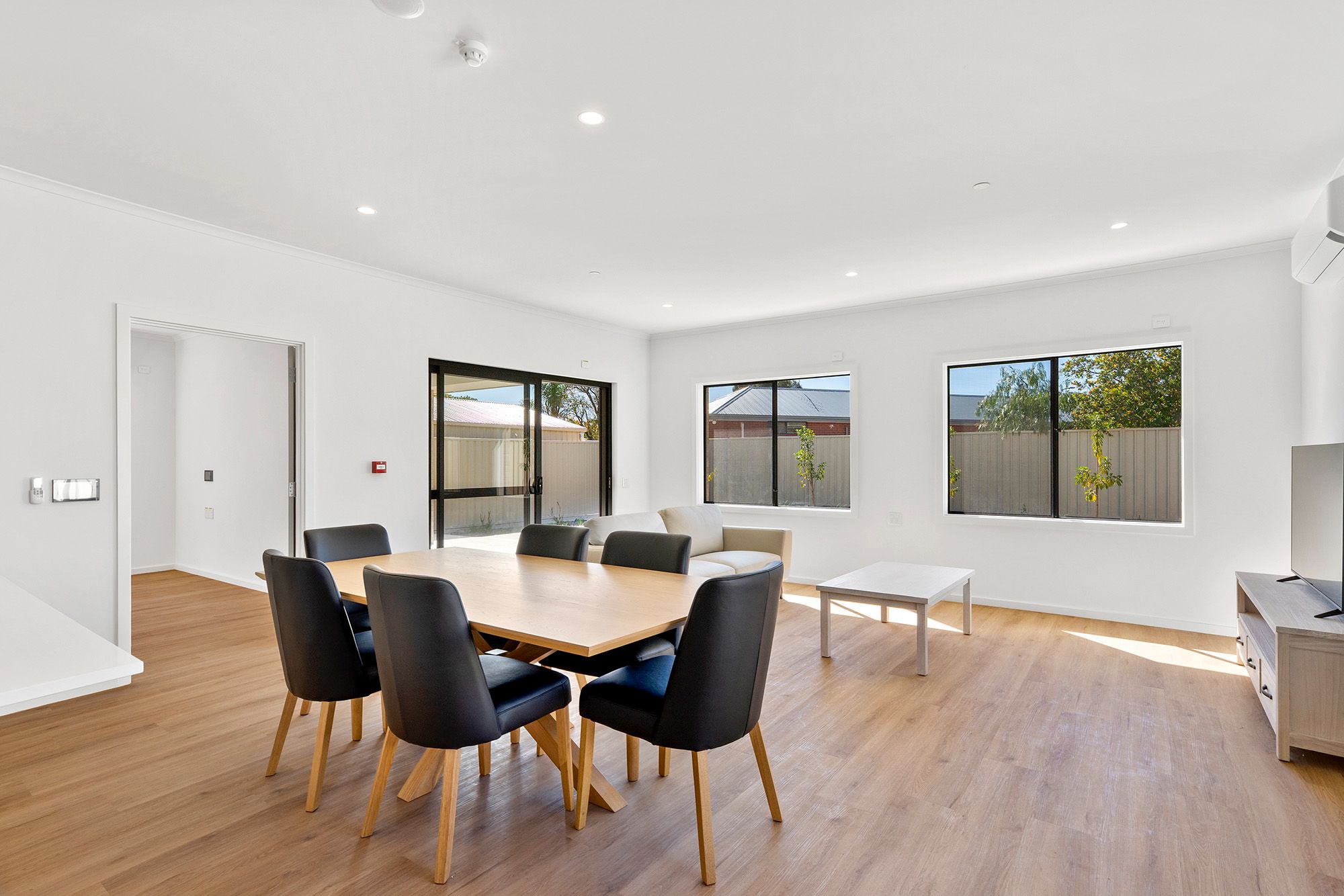 Shipton   Dwelling 1 Living Dining Alfresco 1 LR No Logo