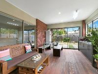 eb8d2b6a02e6ba2a2af50696ee36cb44bc9d2cf1