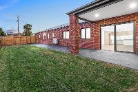 Fraser   Backyard and Alfresco Dusk LR No Logo