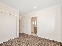 011 Open2view_ID956655-31_Pillar_Street[1]