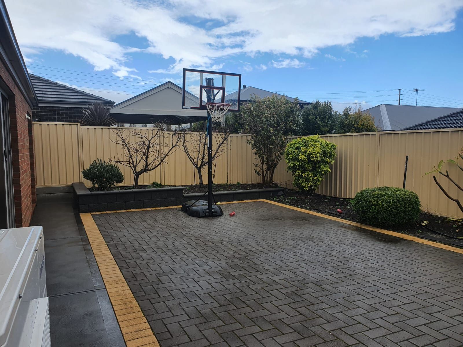 c6e37cc5 768e-496a-a926-05fa95559f42