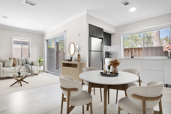 caremetaz  19 of 63) staged