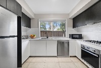 caremetaz  20 of 63) staged