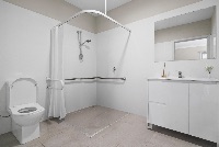 caremetaz  22 of 63) staged