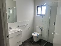 Non HPS Bathroom (2032x1524) - 3 Dingo Dr