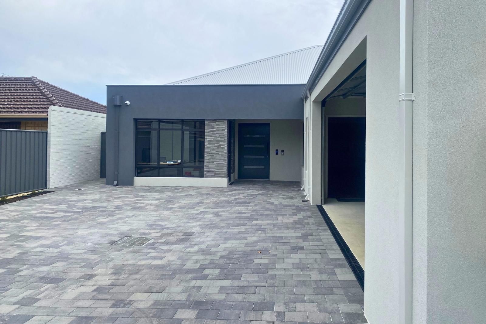 Holland rear unit front