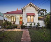 18 Ames St Carnegie   Front