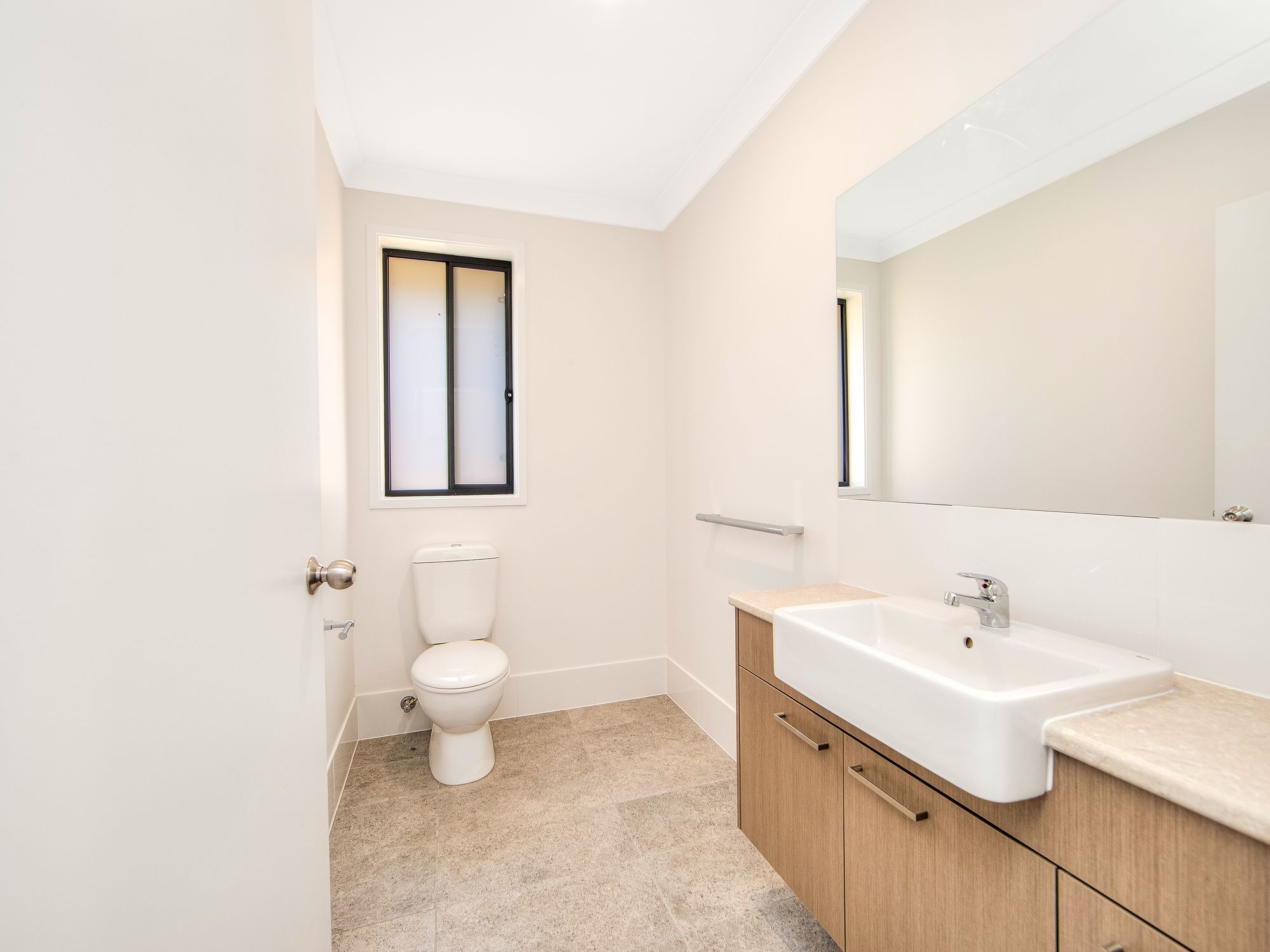 014 Open2view_ID956655-31_Pillar_Street[1]