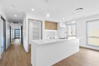 PROFESSIONAL PHOTO   LOW RES 6