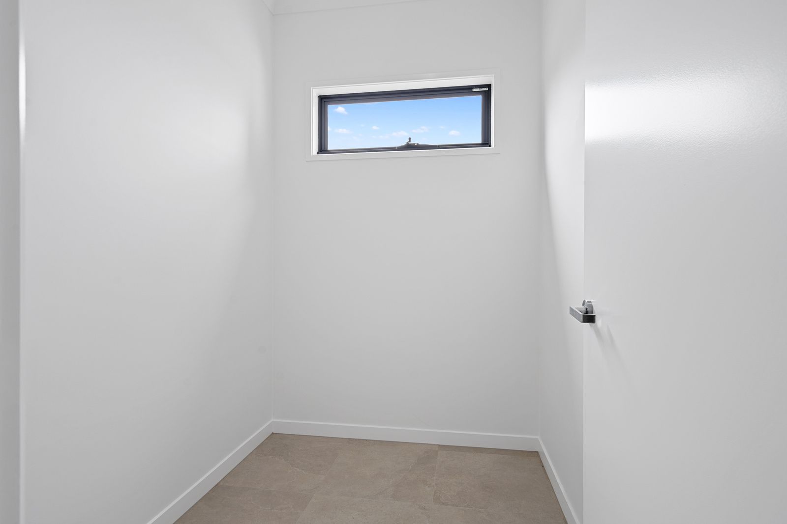 010 Open2view_ID990158-24_Mahogany_St_Newtown