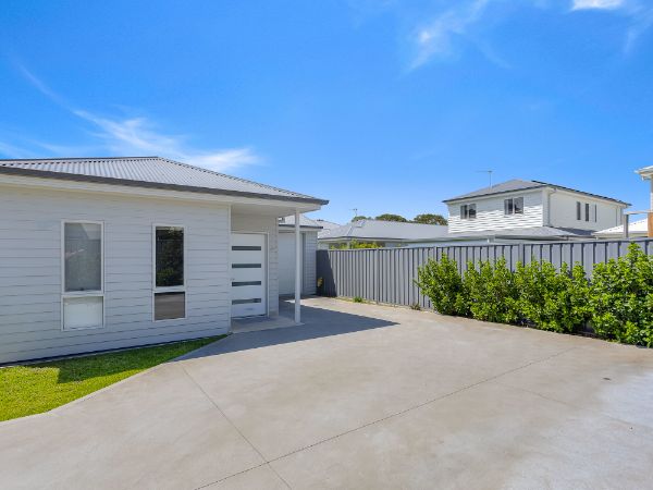 004 Open2view_ID935742-69_Ringal_Crescent