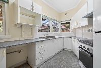 8 web-or-mls-7-trickett-rd