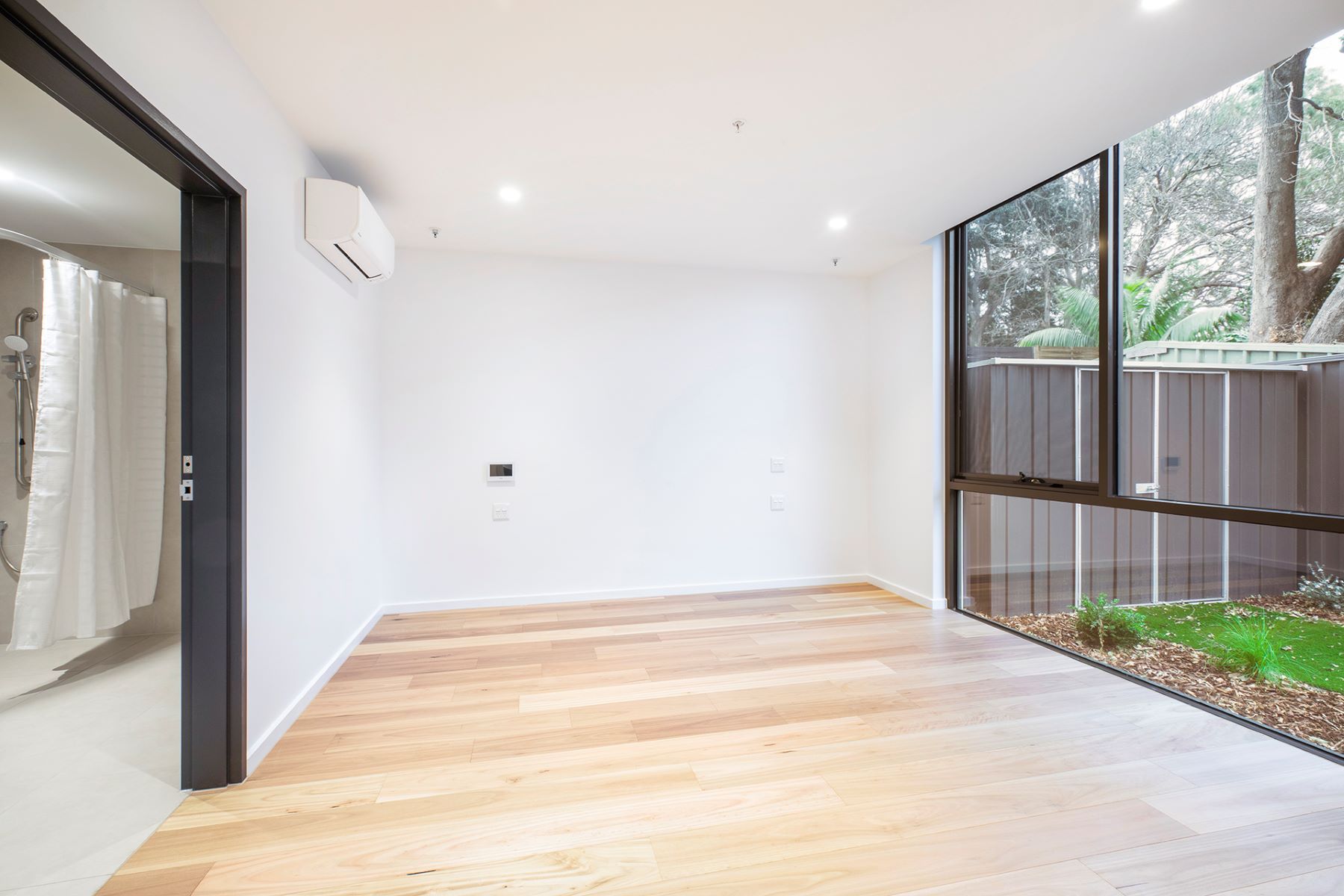 RBeaumaris bedroom 2