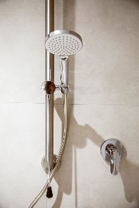 RBeaumaris shower head