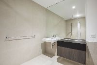 RBeaumaris bathroom 2