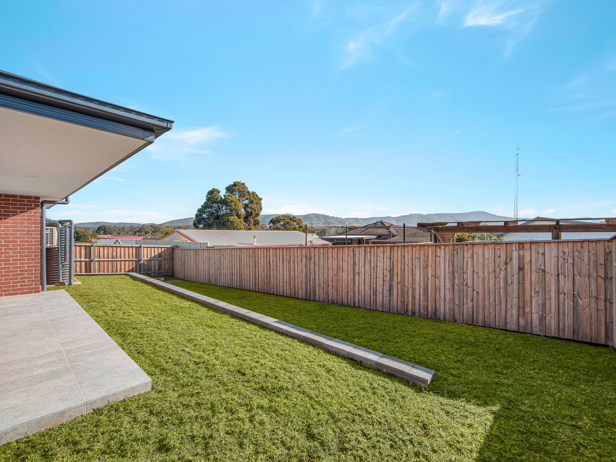 018 Open2view_ID956655-31_Pillar_Street[1]