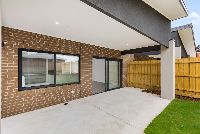 Elizabeth   Alfresco 1 LR No Logo