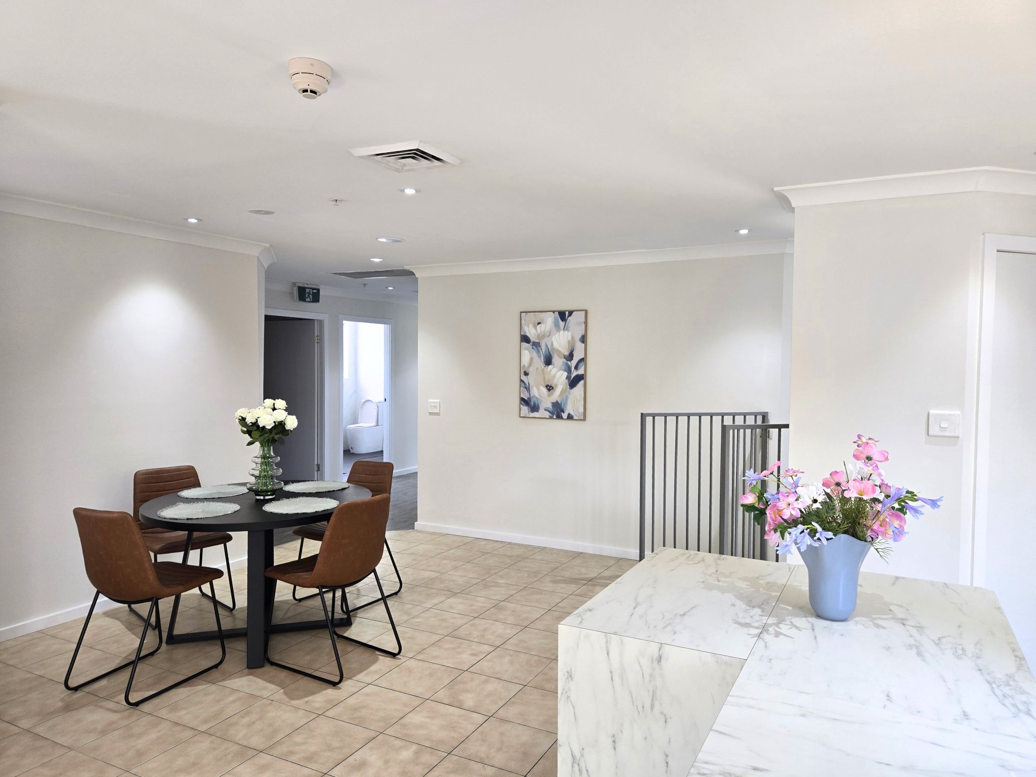 1 3 Eschol Park_inside_001