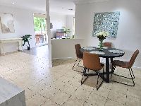 1 3 Eschol Park_inside_016