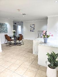 1 3 Eschol Park_inside_019