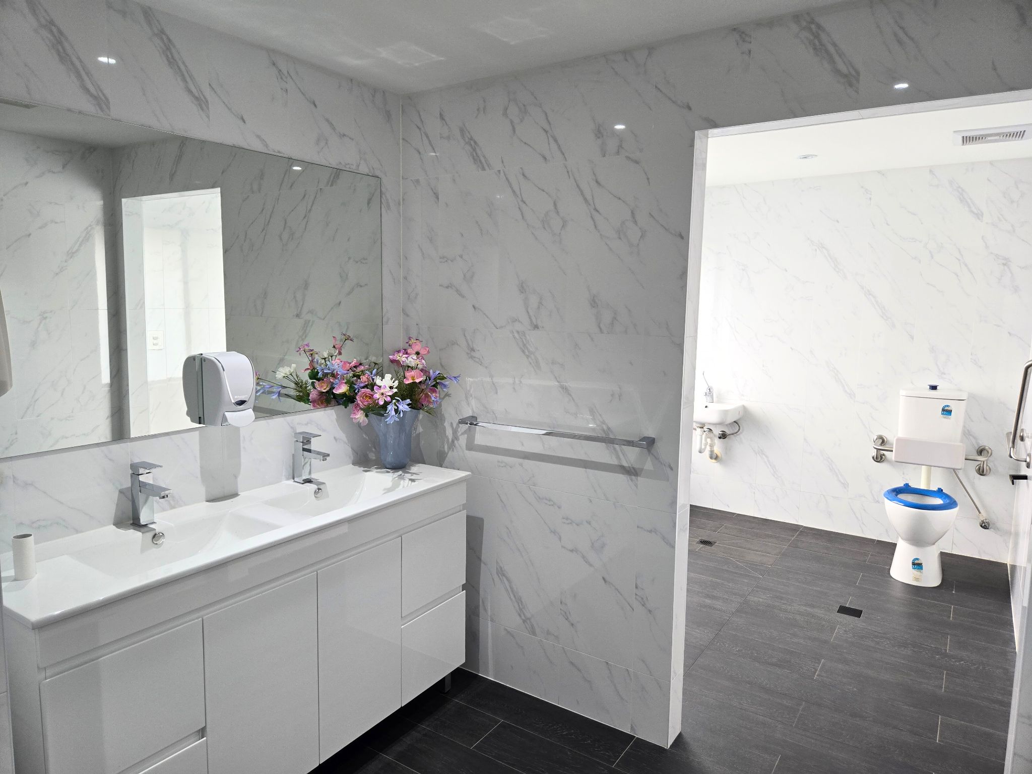 1 3 Eschol Park_inside_009