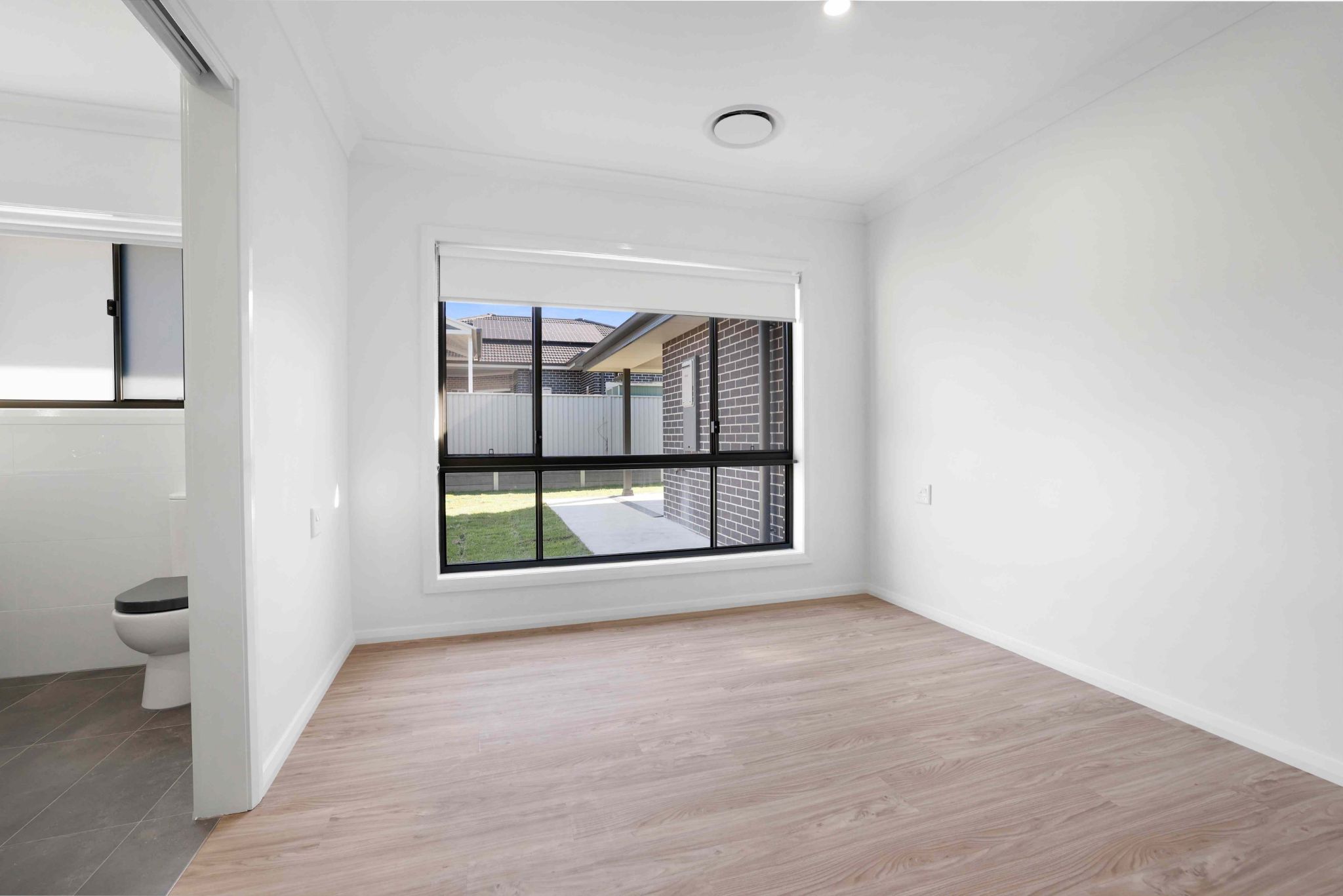 38 Mustang Close  27)