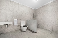 caremetaz  11 of 63) staged