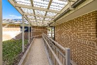 Ryde 0335 Ramp to unit2