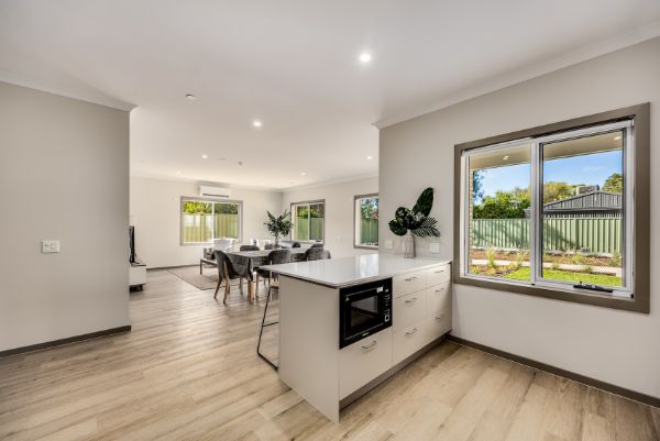 Elizabeth   Donhead-4