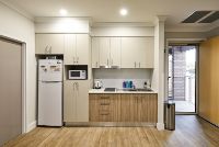 LR Ballina-villa-kitchen1