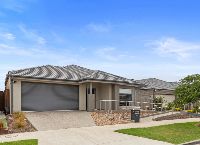 Tarneit 43 Henderson_Drive Facade 2