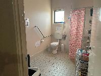 Cronin Shared Bathroom 1a