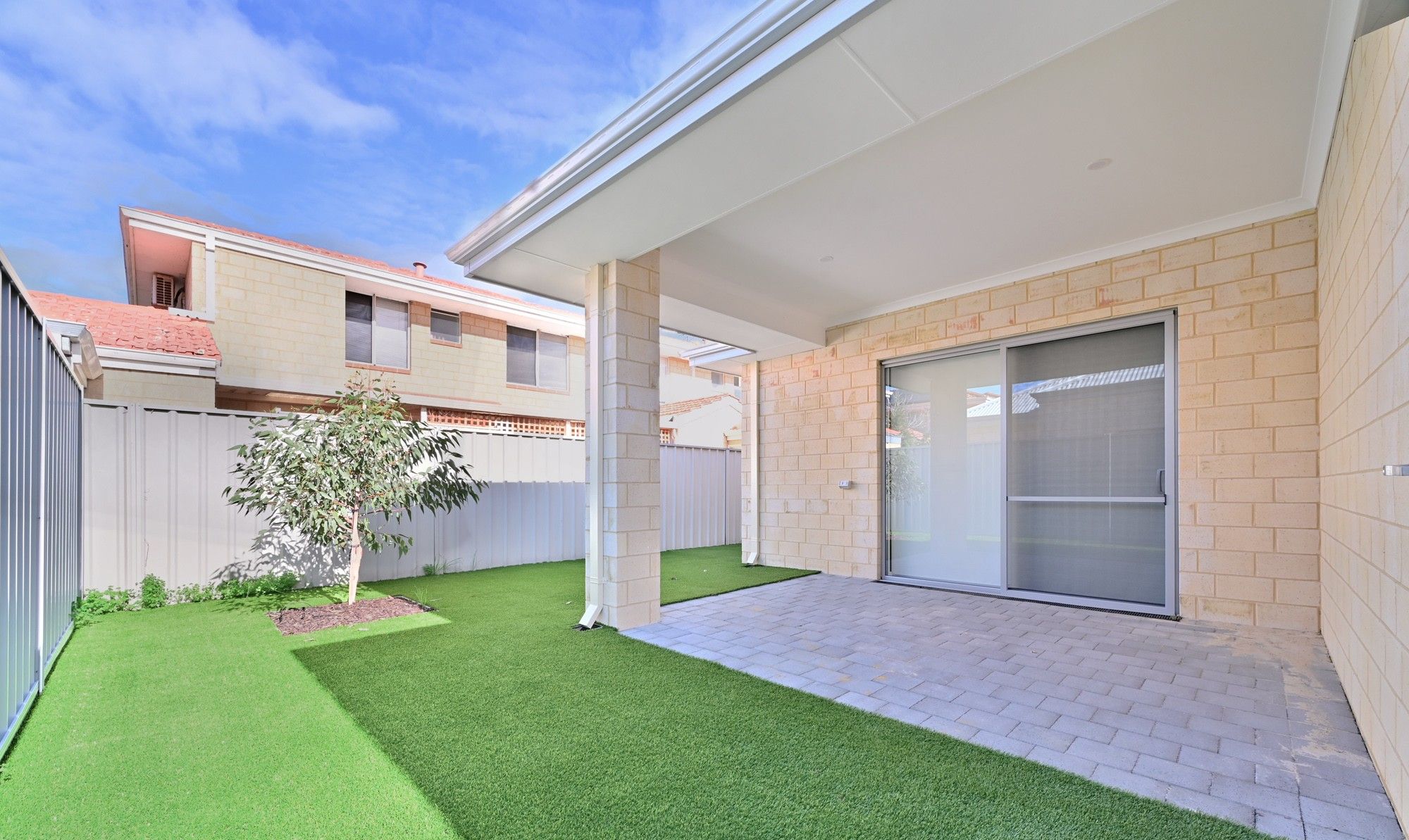 WEB Y25 358 2-25 Rawlins St-28