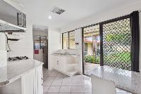 WEB 43 Burnside Way  Waikiki 04