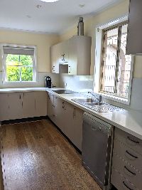 PXL 20250209_231703861