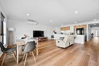 006 Open2view_ID862029-11_Ballad_Street