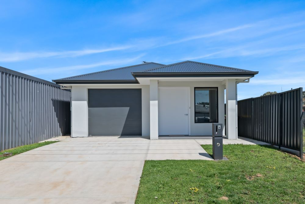 4 Cliff Ave Port Noarlunga