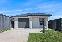4 Cliff Ave Port Noarlunga
