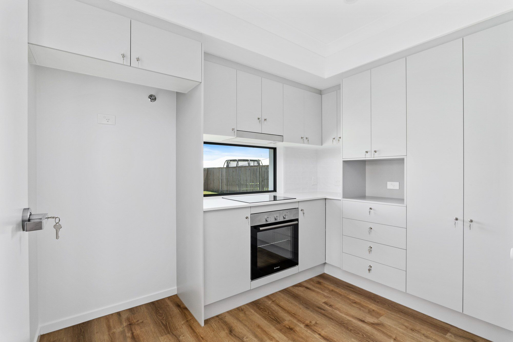 28 Mulberry Cct 8  1)