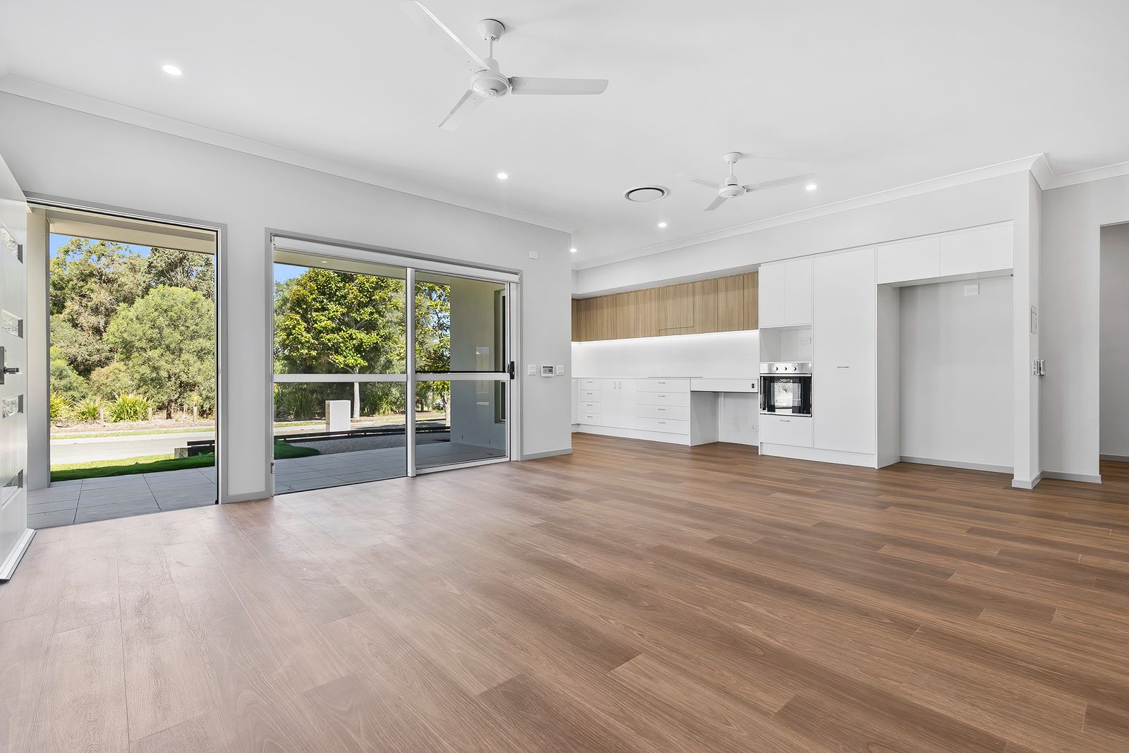 004 Open2view_ID966325-1_54_Bramble_Street